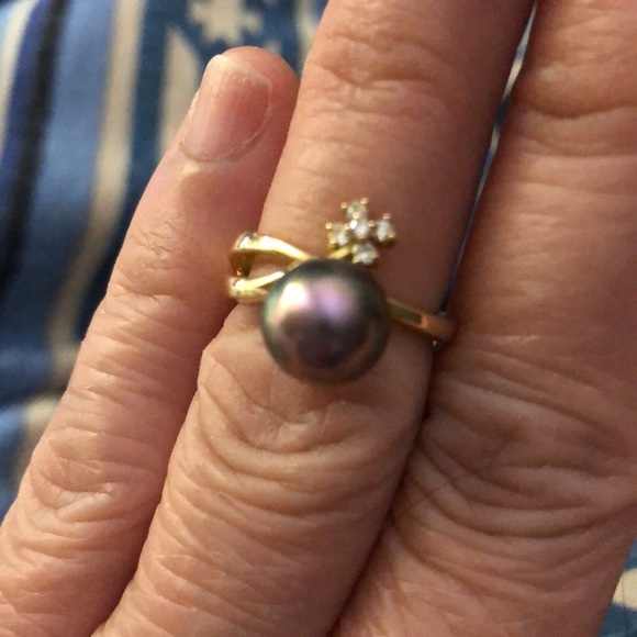 18k authentic Japan gold and akoya pearl ring, 4.5 size with 0.04k diamond. - Picture 4 of 4